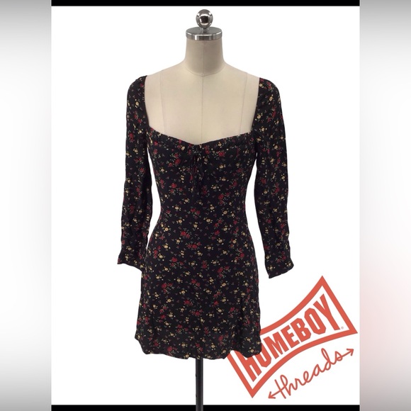 Reformation Dresses & Skirts - Reformation Black Floral Long Sleeve Dress